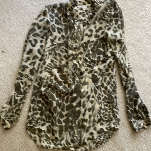 Diane von Furstenberg silk animal print blouse - Picture 1 of 3